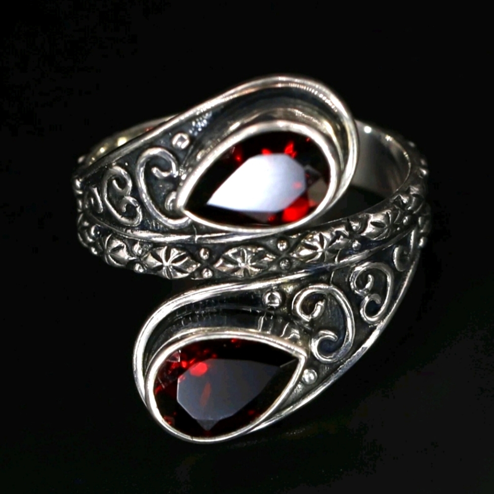 Sterling Silver 925 INDIA PTI Garnet Teardrop Filigree Bypass Ring Size 9 - 5.5g